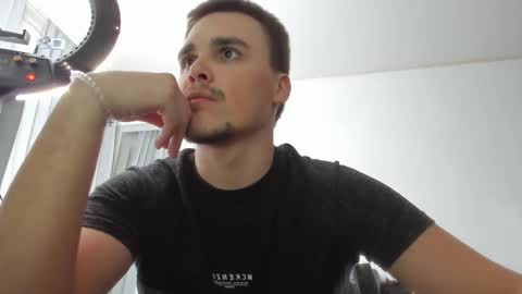 raul online show from 12-22-25, 07:22