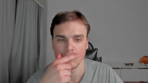 Snapshot of xx_raul_xx_ chatting on 03-08-26, 01:47 raul online show from 03-08-26, 01:47