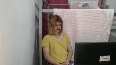 Snapshot of xxbetyxx chatting on 03-09-25, 04:11 xxbetyxx online show from 03-09-25, 04:11