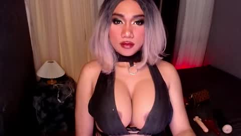 Snapshot of xxcinddyxx chatting on 12-20-25, 06:31 cinddy online show from 12-20-25, 06:31