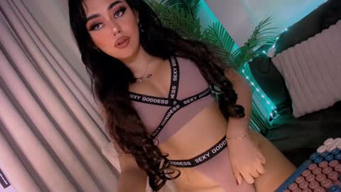 Snapshot of xxcumcatcherxx chatting on 02-07-25, 01:47 Jane online show from 02-07-25, 01:47