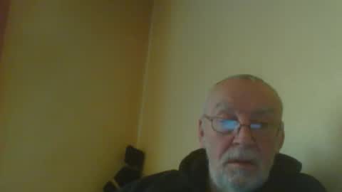 Snapshot of xxdavidxxt chatting on 02-20-25, 12:57 David online show from 02-20-25, 12:57