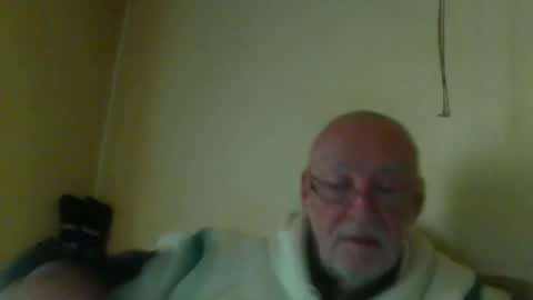 Snapshot of xxdavidxxt chatting on 03-22-26, 03:04 David online show from 03-22-26, 03:04