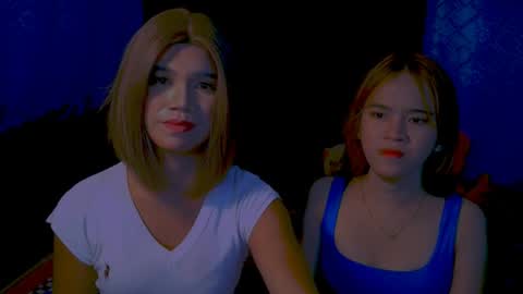 Elaine online show from 05-10-26, 12:21