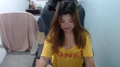 Snapshot of xxhotpinayxx610495 chatting on 02-13-25, 03:35 Sheyn Coleen online show from 02-13-25, 03:35