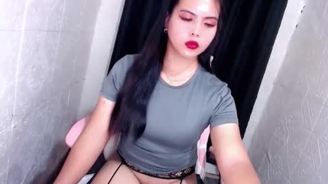 divine online show from 10-22-25, 01:06