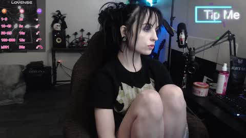 Lilith online show from 01-28-25, 03:15