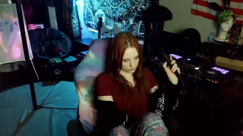 Snapshot of xxlilithmoonxx chatting on 04-18-26, 02:04 Lilith online show from 04-18-26, 02:04