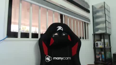 Snapshot of xxmonsterbigcockxx chatting on 03-14-26, 04:51 Kaycee online show from 03-14-26, 04:51