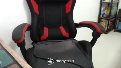 Snapshot of xxmonsterbigcockxx chatting on 03-21-26, 01:43 Kaycee online show from 03-21-26, 01:43