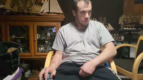 xxScubaStevexx online show from 03-08-26, 07:23