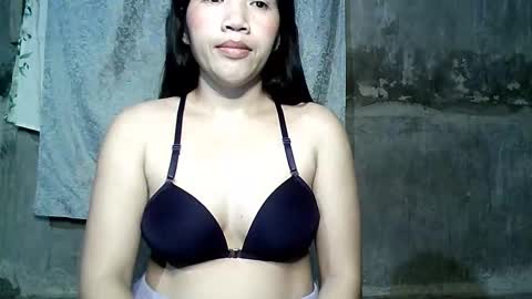 Snapshot of xxsexypinayxx466789 chatting on 10-23-25, 04:17 Windy online show from 10-23-25, 04:17