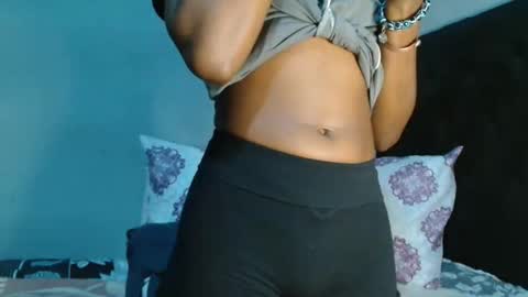 xxsexytalia28 online show from 03-03-26, 07:42