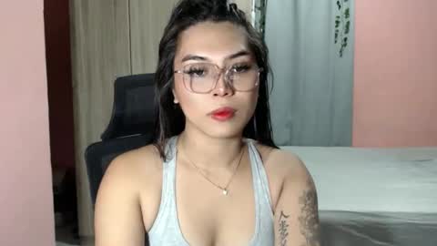 Snapshot of xxstunningmichxx chatting on 09-15-25, 06:02 xxstunningmichxx online show from 09-15-25, 06:02
