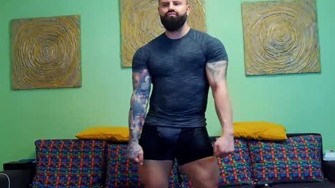 Snapshot of xxtreamleonard chatting on 01-13-25, 05:33 Xtream Leonard online show from 01-13-25, 05:33