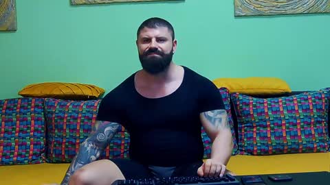 Snapshot of xxtreamleonard chatting on 02-04-25, 04:18 Xtream Leonard online show from 02-04-25, 04:18