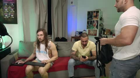     online show from 01-07-26, 04:09