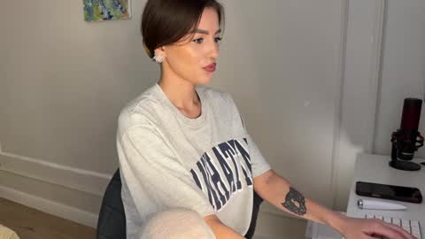 xxx_leila online show from 03-11-26, 09:48