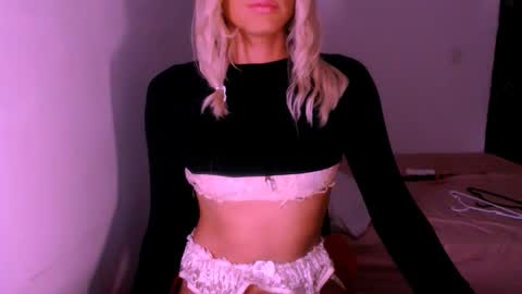 Chiara online show from 11-30-25, 06:17