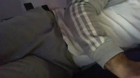 Snapshot of xxxgimmy4old chatting on 03-15-26, 01:28 xxxgimmy4old online show from 03-15-26, 01:28