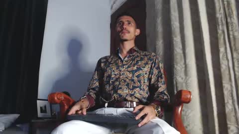 Snapshot of xxxhome_alonexxx chatting on 01-05-25, 07:39 Kev online show from 01-05-25, 07:39