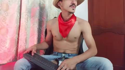 Snapshot of xxxhome_alonexxx chatting on 04-15-26, 07:43 Kev online show from 04-15-26, 07:43