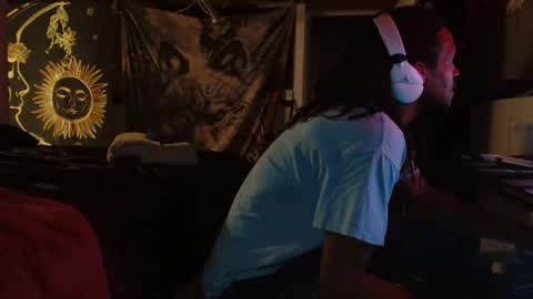 xxxjrstrokesxxx online show from 12-18-25, 02:39