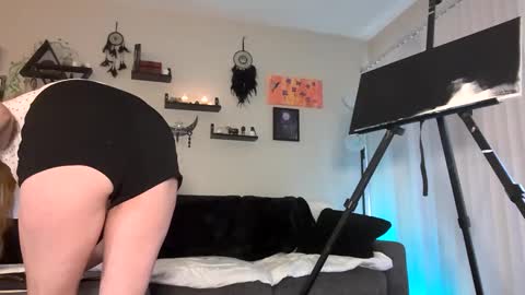 Snapshot of xxxlolalovexxx chatting on 09-10-25, 12:32 Lola online show from 09-10-25, 12:32