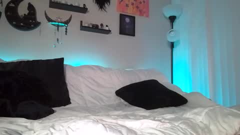 Snapshot of xxxlolalovexxx chatting on 09-13-25, 08:58 Lola online show from 09-13-25, 08:58