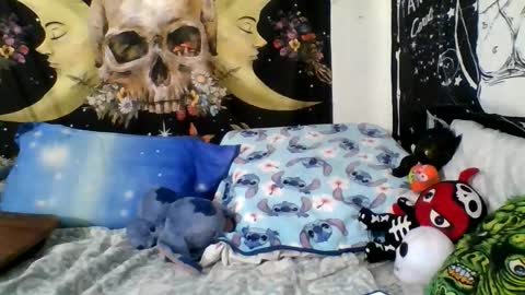 Snapshot of xxxmistymoansxxx chatting on 11-12-25, 09:32 Misti online show from 11-12-25, 09:32