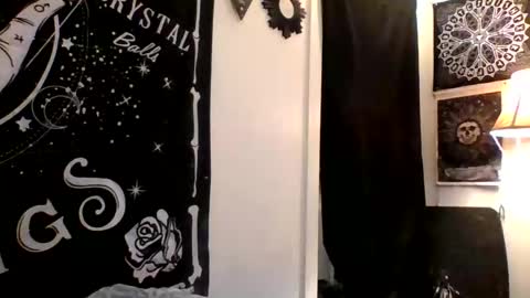 Snapshot of xxxmistymoansxxx chatting on 11-26-25, 10:22 Misti online show from 11-26-25, 10:22