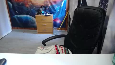 Lana online show from 10-11-25, 08:57