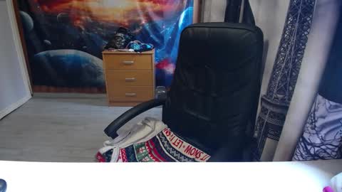 Lana online show from 10-15-25, 10:04