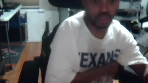 Snapshot of xxxonwheelz chatting on 12-20-25, 06:20 xxxonwheelz online show from 12-20-25, 06:20