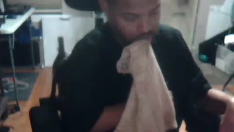 Snapshot of xxxonwheelz chatting on 12-21-25, 12:29 xxxonwheelz online show from 12-21-25, 12:29