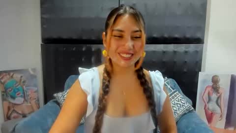 Sara online show from 04-28-26, 02:27