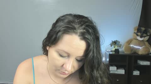 Melany online show from 01-14-25, 03:01