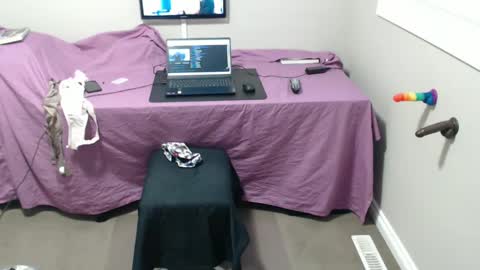 Snapshot of xxxxbrad chatting on 02-04-25, 10:13 xxxxbrad online show from 02-04-25, 10:13