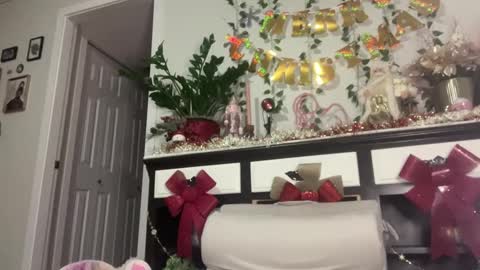 Snapshot of xyleialuv chatting on 12-09-24, 02:13 Xylea Luv online show from 12-09-24, 02:13