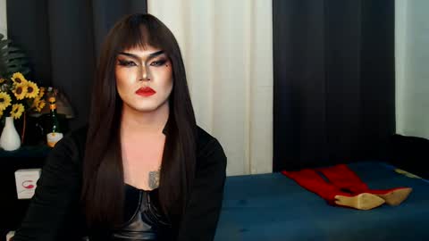 Snapshot of xyournightmarequeenx chatting on 03-07-25, 05:29 QueenMarina online show from 03-07-25, 05:29