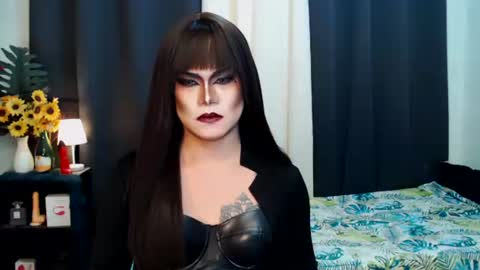 Snapshot of xyournightmarequeenx chatting on 09-15-25, 03:12 QueenMarina online show from 09-15-25, 03:12