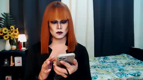 Snapshot of xyournightmarequeenx chatting on 09-17-25, 02:08 QueenMarina online show from 09-17-25, 02:08