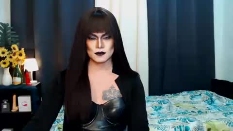 Snapshot of xyournightmarequeenx chatting on 09-20-25, 03:57 QueenMarina online show from 09-20-25, 03:57