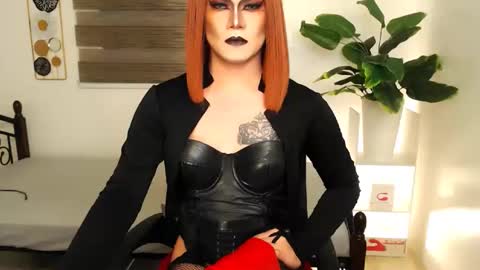 Snapshot of xyournightmarequeenx chatting on 03-22-26, 11:19 QueenMarina online show from 03-22-26, 11:19