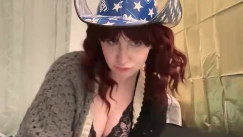 Snapshot of y0uvebeenjinxed chatting on 03-01-26, 08:27 Jinx online show from 03-01-26, 08:27