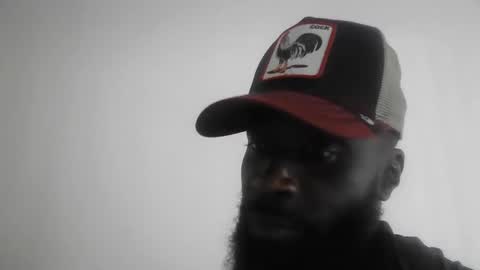 Snapshot of yaboiiix chatting on 10-19-25, 07:14 yaboiiix online show from 10-19-25, 07:14
