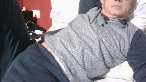 Snapshot of yahe2010 chatting on 12-07-24, 12:30 grillino online show from 12-07-24, 12:30