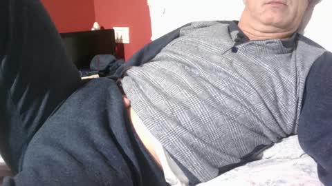 Snapshot of yahe2010 chatting on 12-08-24, 12:29 grillino online show from 12-08-24, 12:29