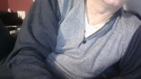 Snapshot of yahe2010 chatting on 01-11-25, 03:34 grillino online show from 01-11-25, 03:34