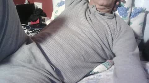 Snapshot of yahe2010 chatting on 01-27-25, 12:33 grillino online show from 01-27-25, 12:33